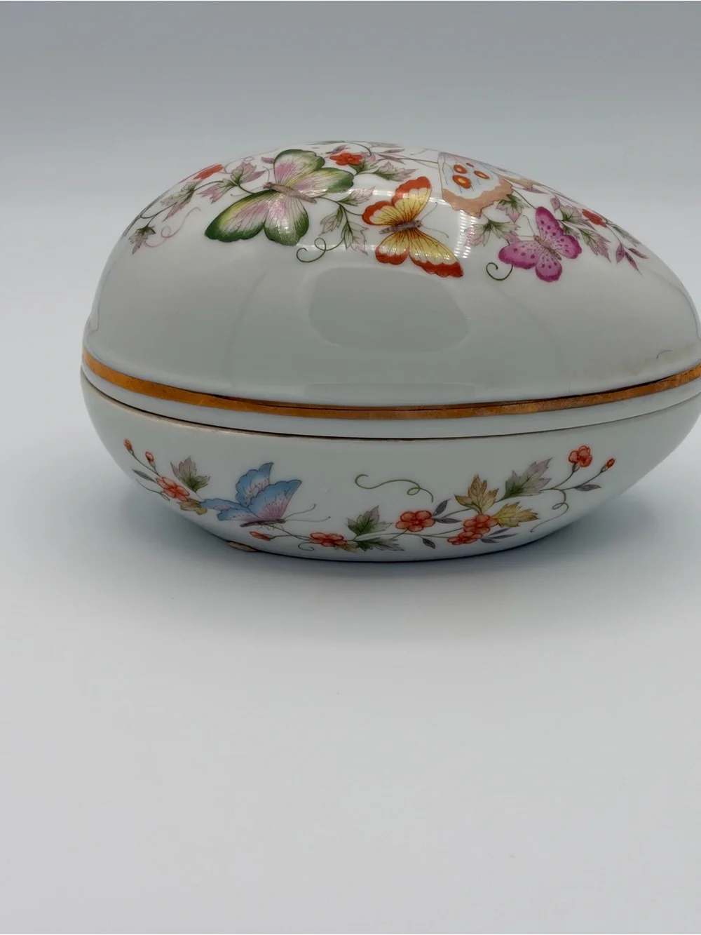 Vintage Retired 1979 Egg Shaped Trinket Box “ Butterfly Fantasy “ Made in Japan